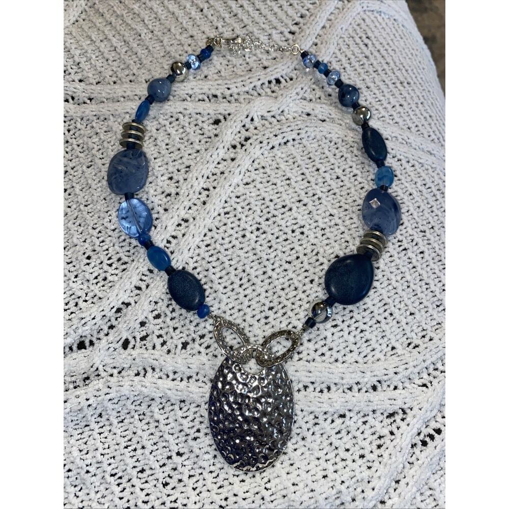 Jonette JJ Blue Beaded Hammered Silver Teardrop Pendant Beachy Coastal Necklace